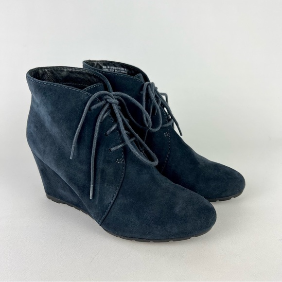 Clarks Rosepoint Dew Blue Suede Wedge Ankle Booties 6 - Picture 1 of 15